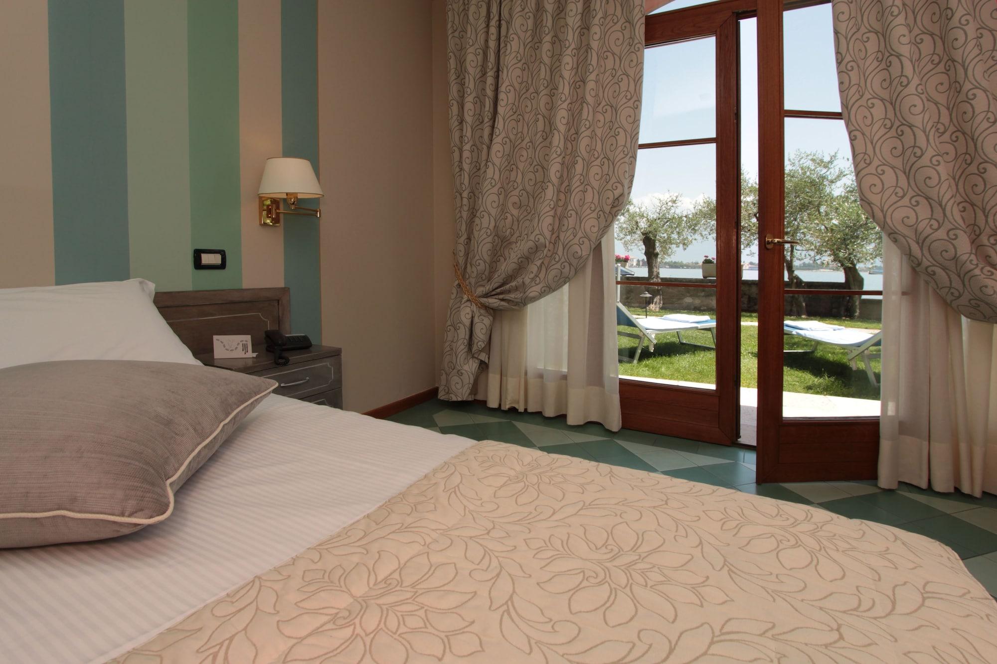 Hotel Villa Maria Au Lac - Estella Hotels Italia Toscolano Maderno Exterior photo