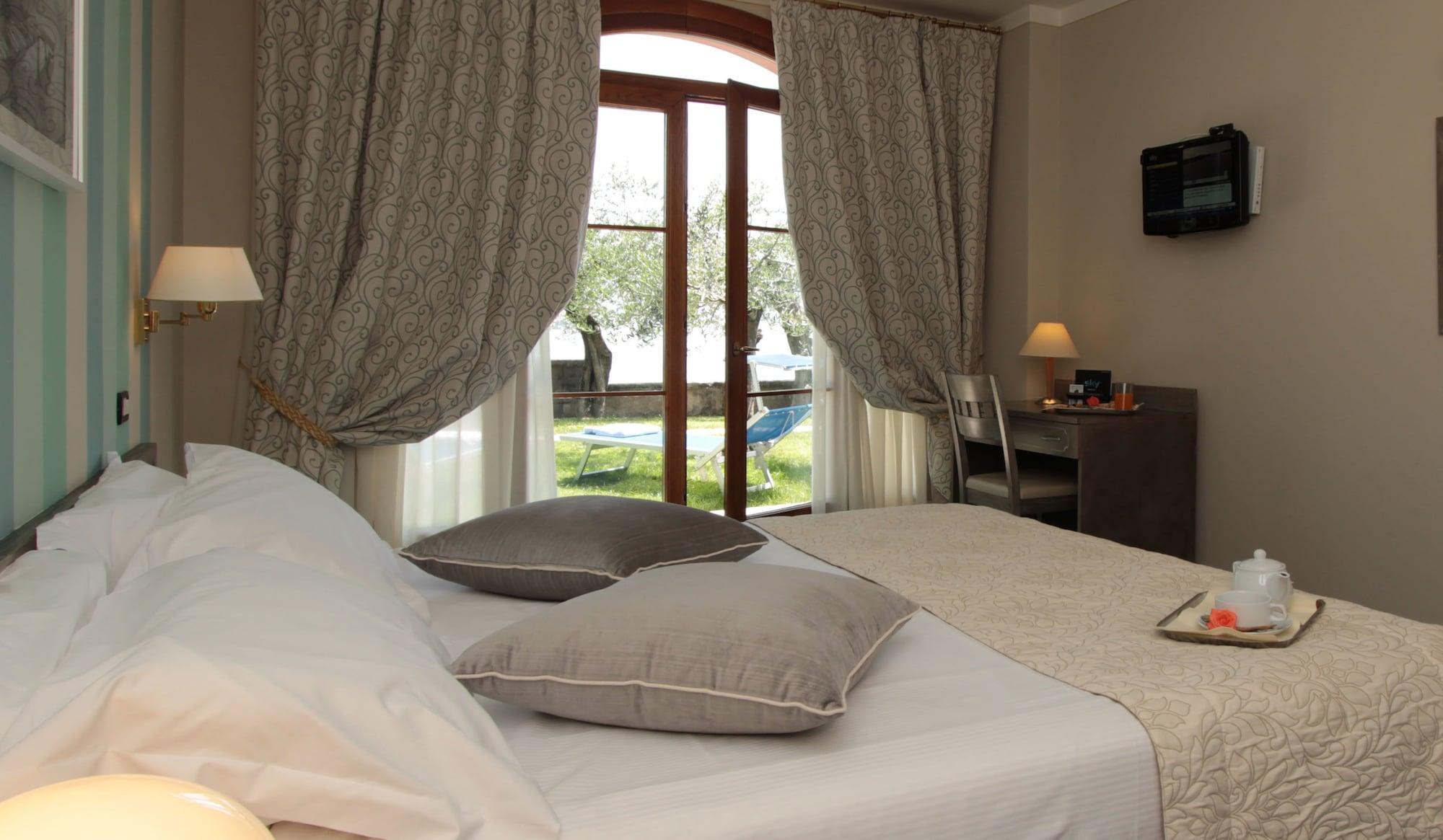 Hotel Villa Maria Au Lac - Estella Hotels Italia Toscolano Maderno Exterior photo